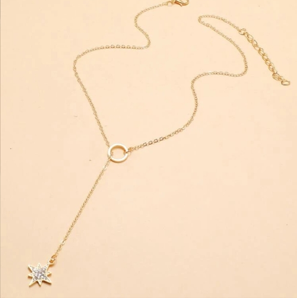 ✨️✨️NEW✨️✨️Gorgeous Star Necklace in GOLD - Picture 2 of 15